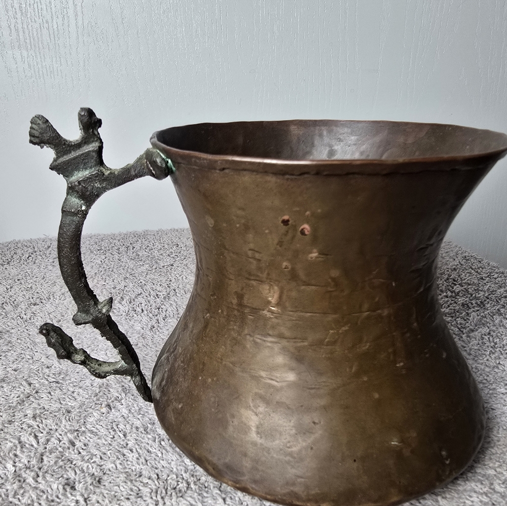 Vintage Copper Pitcher Jug Hammered Brass Rooster Chicken Handle - Picture 6 of 8